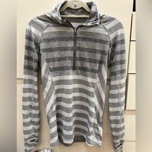 Lululemon Race Your Pace 1/2 Zip size 8